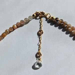 Elegant Peach Moonstone Choker: Gold Filled Minimalist Gemstone Necklace for Healing and Style